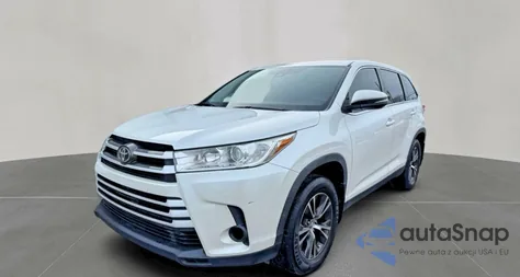 2019 Toyota Highlander Le z USA, uszkodzony, nr VIN 5TDBZRFH2KS988611
